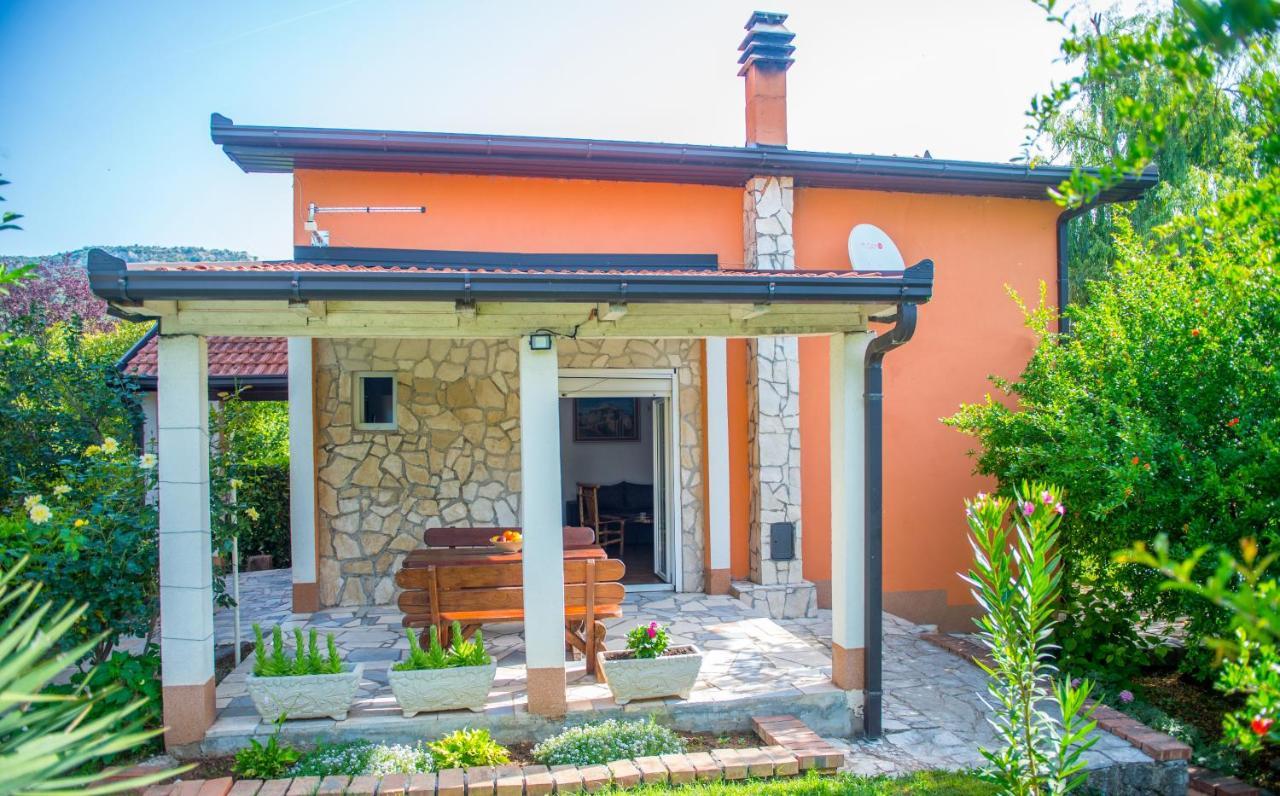 Holiday Home Narona Mostar Exterior foto